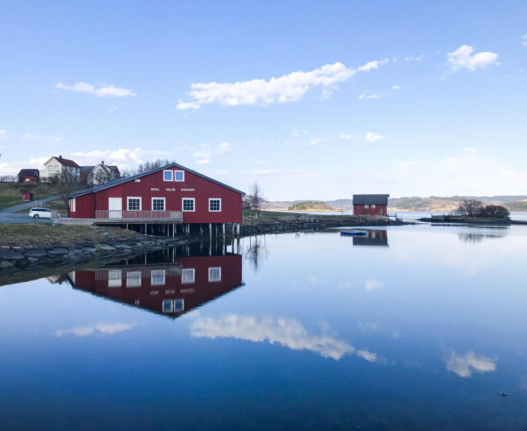 Saga, Badehotell Med Sauna Og Badebrygge - Inderoy Straumen  エクステリア 写真